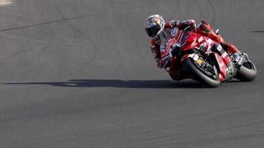 epa13278050 Ducati Lenovo MotoGP rider Marc Marquez of Spain in action during the sprint race of the Motorcycling Grand Prix of Japan at the race track in Motegi, Japan, 03 October 2026.  EPA/FRANCK ROBICHON