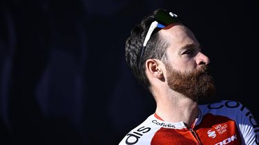 2023-04-23 11:35:16 Cofidis' German rider Simon Geschke (C) looks on prior to the start of the men elite race of the Liege-Bastogne-Liege one day cycling event, 258,5 km round-trip from Liege via Bastogne, on April 23, 2023. 
JASPER JACOBS / Belga / AFP
