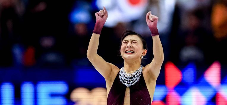 epa12855203 Kaori Sakamoto of Japan celebrates in the Women Free Skating during the ISU Figure Skating World Championships 2026 in Prague, Czech Republic, 27 March 2026.  EPA/MARTIN DIVISEK
