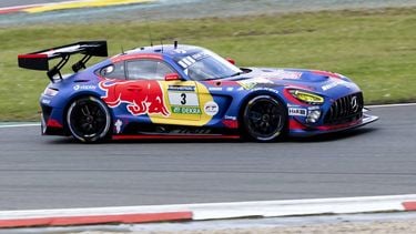 NÜRBURG - Max Verstappen met zijn Mercedes AMG GT3 tijdens een kwalificatietraining voor de 24 uur van de Nürburgring. Verstappen doet samen met zijn teamgenoten Dani Juncadella, Jules Gounon en Lucas Auer mee aan de langeafstandsrace. SANDER KONING / ANP