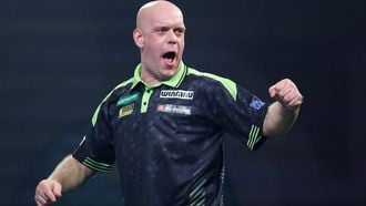 epa12610413 Michael van Gerwen of the Netherlands gestures as he plays against Ireland’s William O'Connor during his second round World Darts Championships match at Alexandra Palace in London, Britain, 23 December 2025. The sporting event runs from 11 December 2025 to 03 January 2026.  EPA/ANDY RAIN