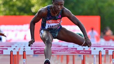 2023-07-18 18:42:42 epa10754285 Tobi Amusan of Nigeria wins the women's 100m hurdle at the Gyulai Istvan Memorial Track and Field Hungarian Grand Prix in Szekesfehervar, Hungary, 18 July 2023.  EPA/Tamas Vasvari HUNGARY OUT