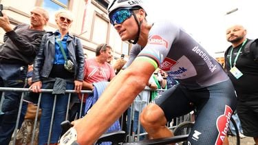 Alpecin - Deceuninck team's Dutch rider Mathieu van der Poel reacts after winning the third stage of the 'Renewi Tour' multi-stage cycling race, from Aalter to Geraardsbergen (179,9 km) on August 22, 2025. The five-day race takes place in Belgium and the Netherlands. 
DAVID PINTENS / Belga / AFP
