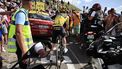 2023-07-19 17:06:34 epa10756029 Danish rider Jonas Vingegaard of team Jumbo-Visma gets blocked by the race director's car during the 17th stage of the Tour de France 2023, a 166kms race from Saint-Gervais Mont-Blanc to Courchevel, France, 19 July 2023.  EPA/MARTIN DIVISEK
