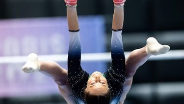 ROTTERDAM -  Naomi Visser tijdens de kwalificatiewedstrijd voor de EK turnen. De Europese kampioenschappen vinden plaats in de Kroatische hoofdstad Zagreb. IRIS VAN DEN BROEK / ANP