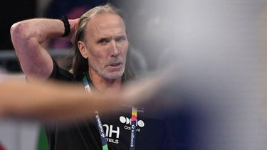 Netherlands' Swedish coach Staffan Olsson reacts during the men's EURO 2024 EHF Handball European Championship match Group E Sweden v The Netherlands in Mannheim, western Germany on January 15, 2024. 
Kirill KUDRYAVTSEV / AFP