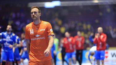 epa12662265 Netherlands Bobby Schagen walks off the court after the loss in the group stage match of the EHF EURO 2026 match between the Netherlands and Croatia in Malmo, Sweden, 19 January 2026.  EPA/Andreas Hillergren  SWEDEN OUT
