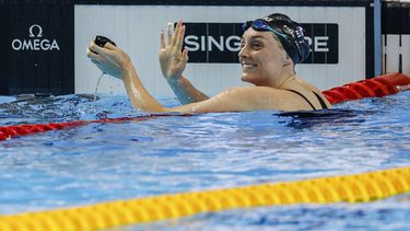 epa12274423 Marrit Steenbergen of Netherlands reacts after competing in the Women's 100m Freestyle heats at the World Aquatics Championships Singapore 2025 in Singapore, 31 July 2025.  EPA/RUNGROJ YONGRIT