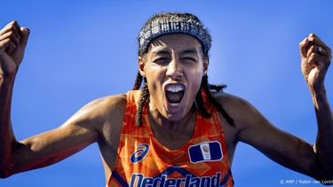 PARIJS - Sifan Hassan wint de marathon voor de vrouwen tijdens de Olympische Spelen. De marathon wordt traditiegetrouw in het laatste weekend van de Spelen gelopen. ANP ROBIN VAN LONKHUIJSEN