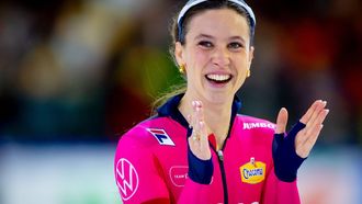 HEERENVEEN - Suzanne Schulting in actie op de 500 meter sprint tijdens de eerste dag van het NK Allround & Sprint. IRIS VAN DEN BROEK / ANP