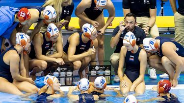 FUKUOKA - Coach Evangelos Doudesis tijdens de finale waterpolo vrouwen Nederland - Spanje op de zesde dag van het WK Zwemmen in Japan. ANP KOEN VAN WEEL