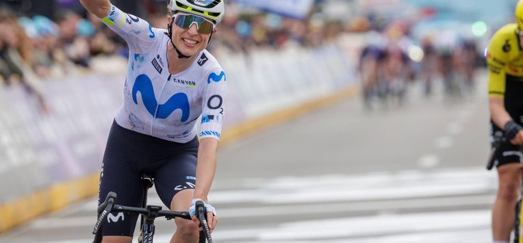 epa12864907 Swiss cyclist Marlen Reusser of Movistar Team crosses the finish line to win the 129 kilometres Dwars door Vlaanderen one-day cycling race in Waregem, Belgium, 01 April 2026.  EPA/OLIVIER MATTHYS