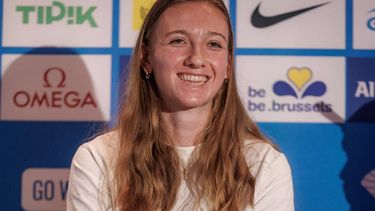 epa11600290 Femke Bol of the Netherlands, Women's 400m Hurdles World Champion and 4x400m Mixed Relay Paris 2024 gold medalist, attends a press conference ahead of the Brussels Diamond League meeting in Brussels, Belgium, 12 September 2024. The Brussels Diamond League Finals are taking place on 13-14 September.  EPA/OLIVIER MATTHYS