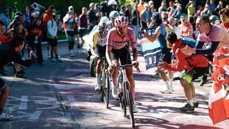 UAE Team Emirates XRG's Mexican rider Isaac Del Toro rides Valentino in the last kilometer in the ascent of San Valentino surrounded by fans during the 16th stage of the 108th Giro d'Italia cycling race of 203kms from Piazzola sul Brenta to San Valentino on May 27, 2025. 
Luca Bettini / AFP