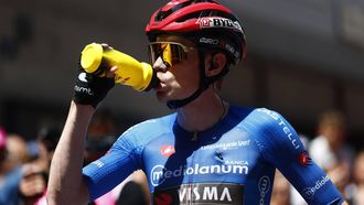 Team Visma Lease a Bike Danish rider Jonas Vingegaard drinks before the start of the 14th stage of the Giro d'Italia 2026 - Tour of Italy cycling race between Aosta and Pila (Gressan), Italy, on May 23, 2026. 
Luca Bettini / AFP