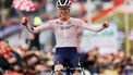 2023-02-04 15:59:27 HOOGERHEIDE - Fem van Empel viert haar overwinning tijdens het WK veldrijden in Noord-Brabant. ANP BAS CZERWINSKI