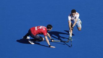 epa12706008 Spanish Marc Miralles (L) in action against Dutch Jonas de Geus during their men's FIH Pro League field hockey match at Betero Stadium in Valencia, eastern Spain, 05 February 2026.  EPA/KAI FORSTERLING