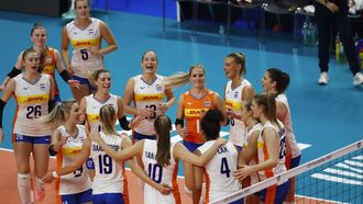 2023-08-18 18:25:41 epa10805669 Players of Netherlands react during the EuroVolley 2023 pool D volleyball match between Slovakia and Netherlands, in Tallinn, Estonia, 18 August 2023.  EPA/TOMS KALNINS