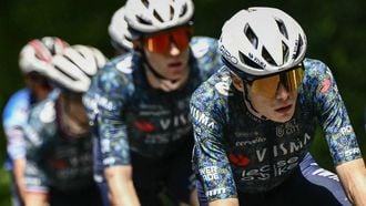 Team Visma - Lease a Bike team's Danish rider Jonas Vingegaard cycles with the pack of riders (peloton) during the 11th stage of the 111th edition of the Tour de France cycling race, 211 km between Évaux-les-Bains and Le Lioran, on July 10, 2024. 
Marco BERTORELLO / AFP