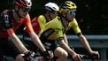 Team Visma-Lease a Bike's British rider Simon Yates (R) rides in the peloton during the 20th stage of the 108th Giro d'Italia cycling race 205kms from Verres to Sestriere on May 31, 2025. 
Luca Bettini / AFP