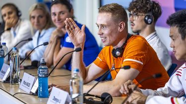 PARIJS - Persconferentie met Mitch Valize in Parijs tijdens de Paralympische Spelen. ANP MARCEL VAN HOORN