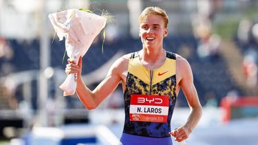 HENGELO - Niels Laros (Nederland) in actie op het onderdeel 800 meter tijdens de 45e editie van de FBK Games. De belangrijkste internationale atletiekwedstrijd van Nederland vindt plaats in Hengelo. VINCENT JANNINK / ANP