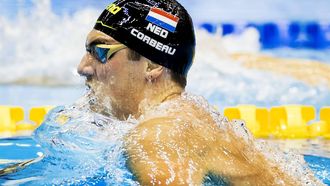 2023-07-27 20:48:35 FUKUOKA - Caspar Corbeau in actie tijdens de halve finale 200 school mannen op de vijfde dag van het WK Zwemmen in Japan. ANP KOEN VAN WEEL