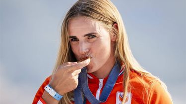 MARSEILLE - Zeilster Marit Bouwmeester tijdens de huldiging van haar gouden medaille op de Olympische Spelen. ANP SANDER KONING