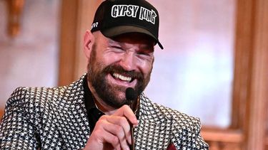 Britain's Tyson Fury reacts during a press conference, in central London, on October 23, 2024, ahead of his undisputed heavyweight world championship rematch against Ukraine's Oleksandr Usyk, taking place on December 21, 2024 in Riyadh, Saudi Arabia. 
JUSTIN TALLIS / AFP