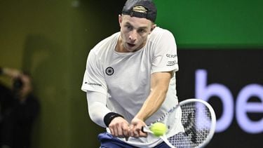 epa11667283 Tallon Griekspoor of the Netherlands in action against Casper Ruud of Denmark during their quarter-final match at the BNP Paribas Nordic Open tennis tournament in Stockholm, Sweden, 18 October 2024.  EPA/HENRIK MONTGOMERY SWEDEN OUT