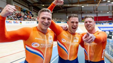 BALLERUP - Jeffrey Hoogland, Harrie Lavreysen en Roy van den Berg winnen de sprint finale op de eerste dag van het WK baanwielrennen in de Ballerup Super Arena. ANP IRIS VAN DEN BROEK