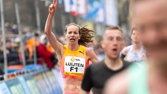 DEN HAAG - Anne Luijten tijdens de 48e editie van de City Pier City Loop. ANP IRIS VAN DEN BROEK