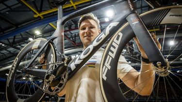 2023-10-23 13:15:51 APELDOORN - Jeffrey Hoogland in aanloop naar zijn aanval van het wereldrecord op de kilometer op de 1800 meter hoog gelegen wielerbaan van Aguascalientes in Mexico. ANP VINCENT JANNINK