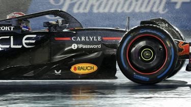 Red Bull Racing's Dutch driver Max Verstappen races during the qualifying session for the Las Vegas Formula One Grand Prix at the Las Vegas Strip Circuit in Las Vegas, Nevada, on November 21, 2025. 
Patrick T. Fallon / AFP
