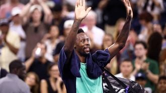 France's Gael Monfils waves to the crowd after loosing his men's singles second round tennis match against USA's Learner Tien on day five of the US Open tennis tournament at the USTA Billie Jean King National Tennis Center in New York City on September 3, 2026. 
CHARLY TRIBALLEAU / AFP