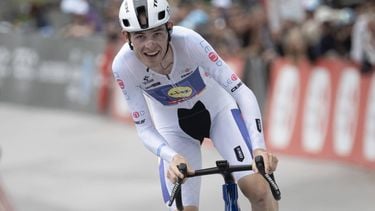 epa11415607 Axel Laurance from France of Alpecin - Deceuninck in action during the 8th and final stage, a 15.7 km time trial from Aigle to Villars-sur-Ollon, Switzerland, at the 87th Tour de Suisse UCI World Tour cycling race, 16 June 2024.  EPA/GIAN EHRENZELLER