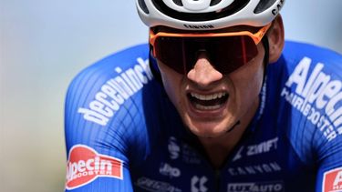 2023-07-08 16:51:39 epa10734417 Dutch rider Mathieu van der Poel of team Alpecin-Deceuninck crosses the finish line of the 8th stage of the Tour de France 2023, a 201km race from Libourne to Limoges, France, 08 July 2023.  EPA/CHRISTOPHE PETIT TESSON