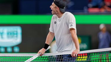 epa11649445 Tallon Griekspoor of Netherlands reacts during his Men's Singles round of 32 match against Alexander Zverev of Germany at the Shanghai Masters tennis tournament in Shanghai, China, 08 October 2024.  EPA/ALEX PLAVEVSKI
