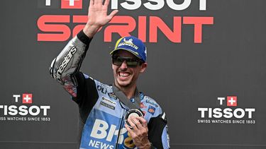 BK8 Gresini Racing MotoGP team's Spanish MotoGP rider Alex Marquez waves as he celebrates coming second place in the Sprint race in the MotoGP Malaysian Grand Prix at the Sepang International Circuit in Sepang on October 25, 2025. 
Lillian SUWANRUMPHA / AFP