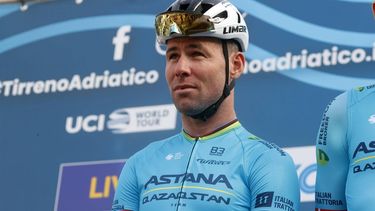 epa11200195 Mark Cavendish of the Astana Qazaqstan Team before the start 2nd stage of the 59th Tirenno-Adriatico cycling race, a race of 198km from from Camaiore to Follonica, Italy, 05 March 2024.  EPA/ROBERTO BETTINI