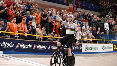 Netherlands' Harrie Lavreysen celebrates after winning the Men's Sprint finals race during the fourth day of the UEC European Track Cycling Championships at the Omnisport indoor arena in Apeldoorn, on January 13, 2024. 
JOHN THYS / AFP