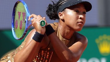 epa13003999 Naomi Osaka of Japan during her Women's 3rd round match against Iva Jovic of the United States at the French Open Grand Slam tennis tournament at Roland Garros in Paris, France, 30 May 2026.  EPA/TERESA SUAREZ