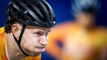 APELDOORN - Harrie Lavreysen tijdens een training in Omnisport Apeldoorn. De Nederlandse sprintselectie traint in aanloop naar het WK baanwielrennen. KOEN VAN WEEL / ANP