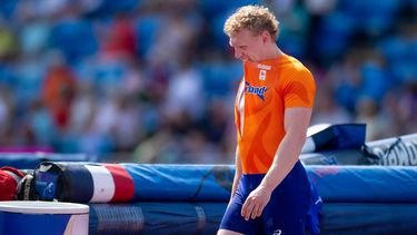 BIRMINGHAM - Menno Vloon in actie tijdens de kwalificatie polsstokhoogspringen op de vijfde dag van de EK atletiek. IRIS VAN DEN BROEK / ANP