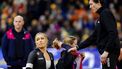 HEERENVEEN - Jutta Leerdam reageert na haar valpartij op de 1000 meter vrouwen tijdens de eerste dag van het olympisch kwalificatietoernooi langebaanschaatsen in Thialf. ANP SEM VAN DER WAL