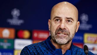 EINDHOVEN - PSV Eindhoven coach Peter Bosz tijdens de MD-1 persconferentie voorafgaand aan de UEFA Champions League wedstrijd in groep B tegen Arsenal FC in het Phillips stadion op 11 december 2023 in Eindhoven, Nederland. ANP MAURICE VAN STEEN