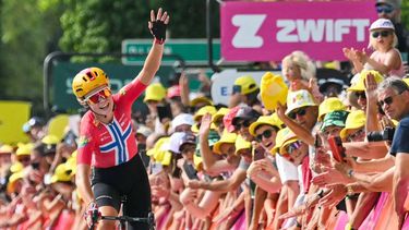 Uno-X Mobility's Norwegian rider Sigrid Ytterhus Haugset celebrates as she crosses the finish line to win the 3rd (out of 9) stage of the fifth edition of the Women's Tour de France cycling race, 156.5 km from Geneva to Poligny, in Poligny, central-eastern France on August 3, 2026. 
NICOLAS TUCAT / AFP