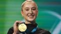 epa12146953 First placed Nina Derwael of Belgium poses with the gold medal after competing on the balance beam during the women's final competition at the European Artistic Gymnastic Championships in Leipzig, Germany, 31 May 2025.  EPA/CLEMENS BILAN