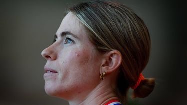 ROTTERDAM - Demi Vollering spreekt met de media voor aanvang  van de Tour de France Femmes, de Ronde van Frankrijk voor vrouwen, welke begint met een rit van Rotterdam naar Den Haag. De meerdaagse wielerronde duurt tot en met 18 augustus. ANP BAS CZERWINSKI