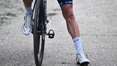 epa10622523 The legs of a rider ahead of the seventh stage of the 2023 Giro d'Italia cycling race, over 218 km from Capua to Gran Sasso d'Italia, Italy, 12 May 2023.  EPA/LUCA ZENNARO